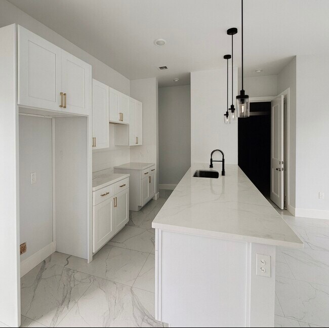 Photo - 8132 Penrod St