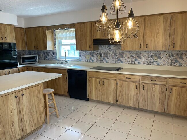 Photo - 420 S Brockfield Dr
