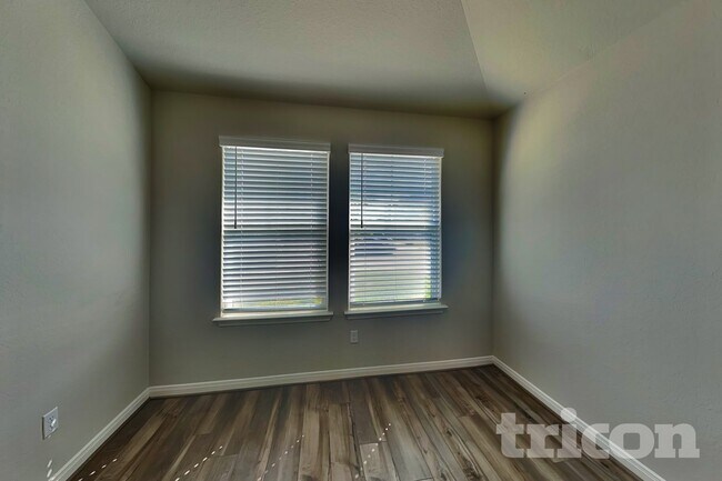 5519 Shasta Pl