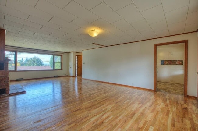 Photo - Convenient Location in Renton