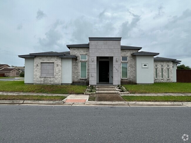 Building Photo - 4105 Lake View Dr Rental