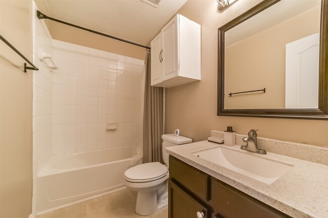 Building Photo - 3818 Brook Garden Ln