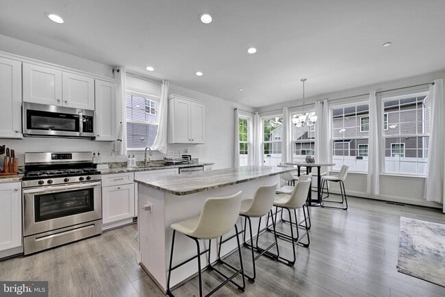 Photo - 1103 Grady Ct