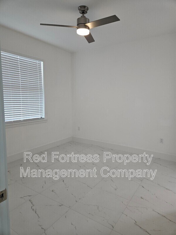 Photo - 5146 Centennial Blvd