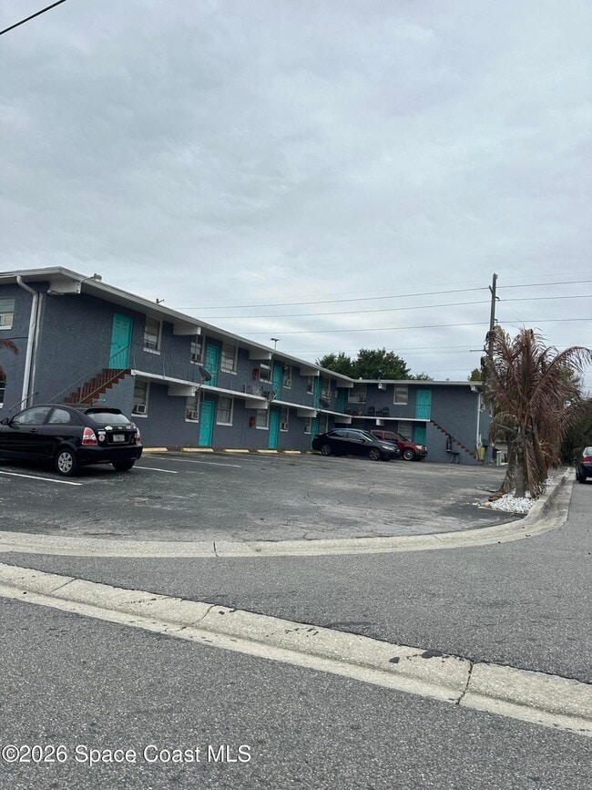 Building Photo - 240 Stone St Unit 6