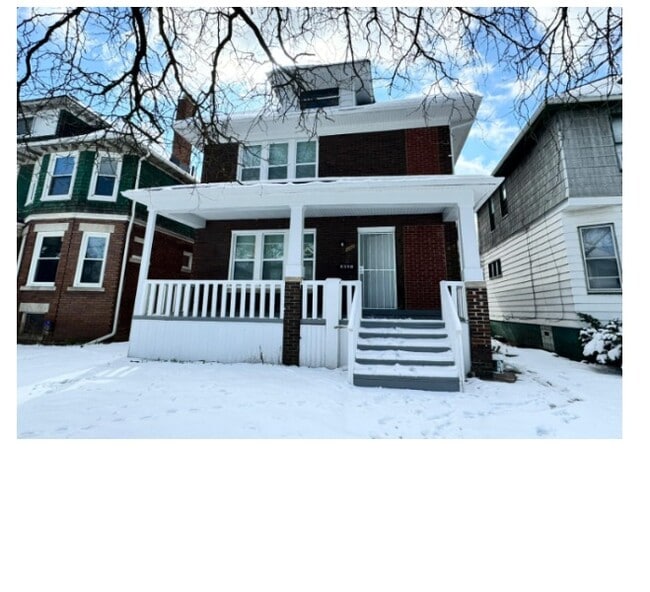 Building Photo - 3027 Northwestern St