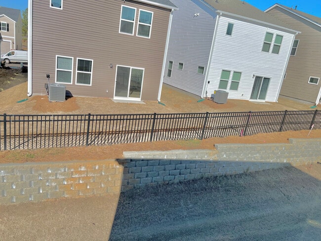 Photo - 314 Hyssop Ct