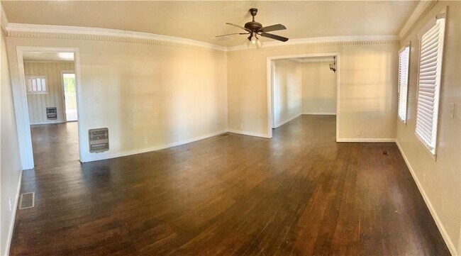 Photo - 910 Lawrenceville Hwy