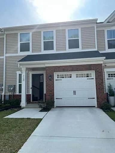 Photo - 112 Stegg St