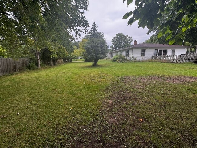 Photo - 703 Crescent