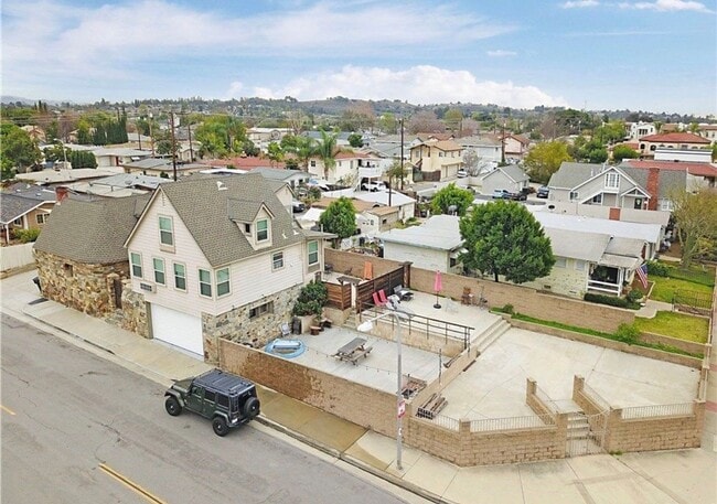 Photo - 108 E Date St Unit 108