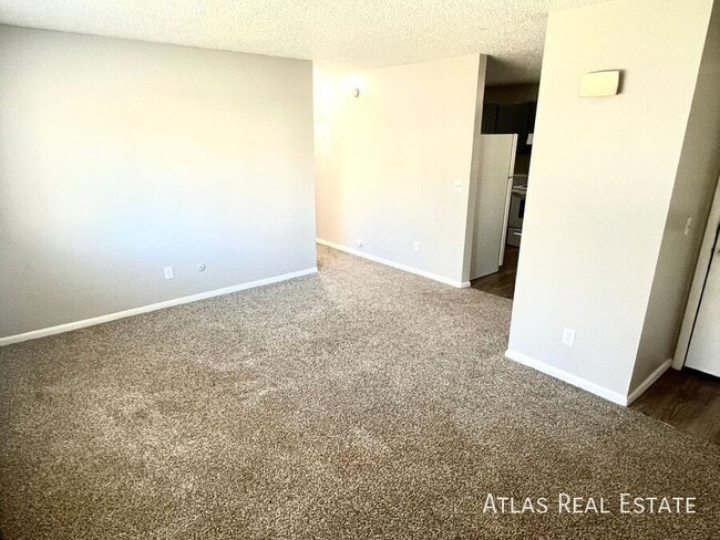 Photo - 415 St Vrain Pl Unidad 201