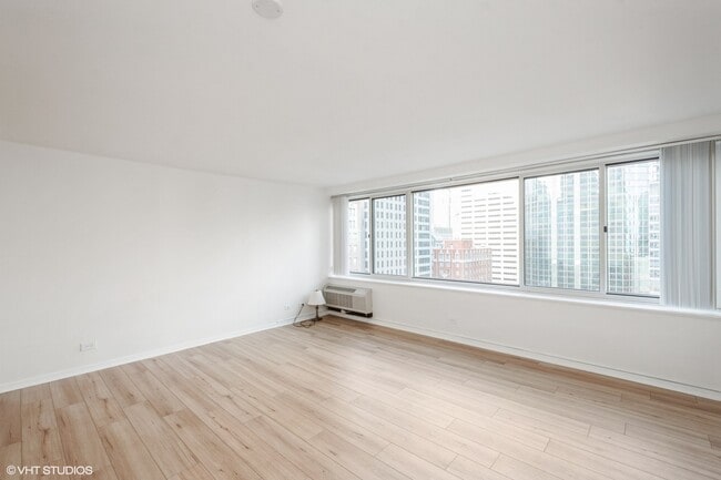 Photo - 211 E Ohio St Unit 2107