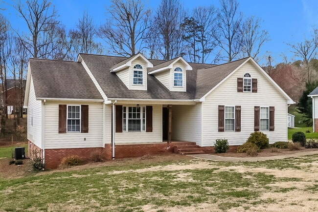 Photo - 104 Farmwood Dr