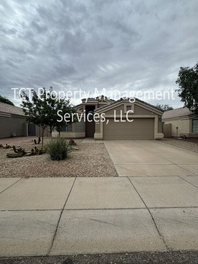 Building Photo - Spacious Open Concept 3 bedroom, 2 bath Ho... Rental