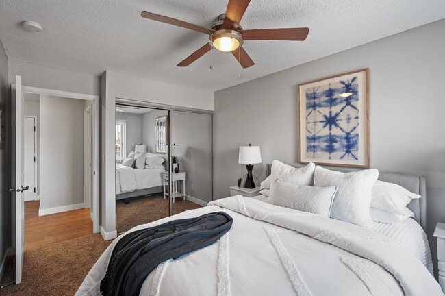 Lexington Hills Apartments