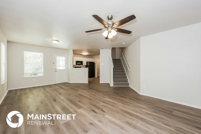 Photo - 912 Laredo Plaza