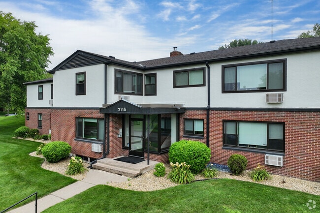 Building Photo - East River Terrace