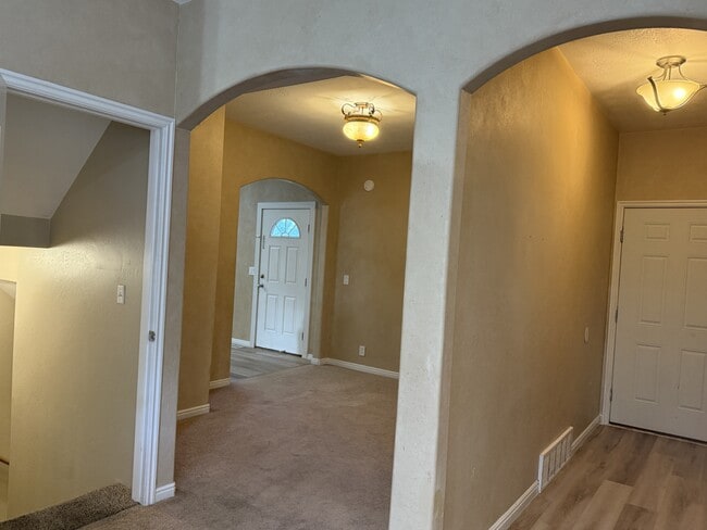 Photo - 7691 Willow Walk Ln