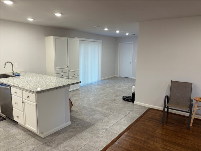 Photo - 9511 Bundy Ln