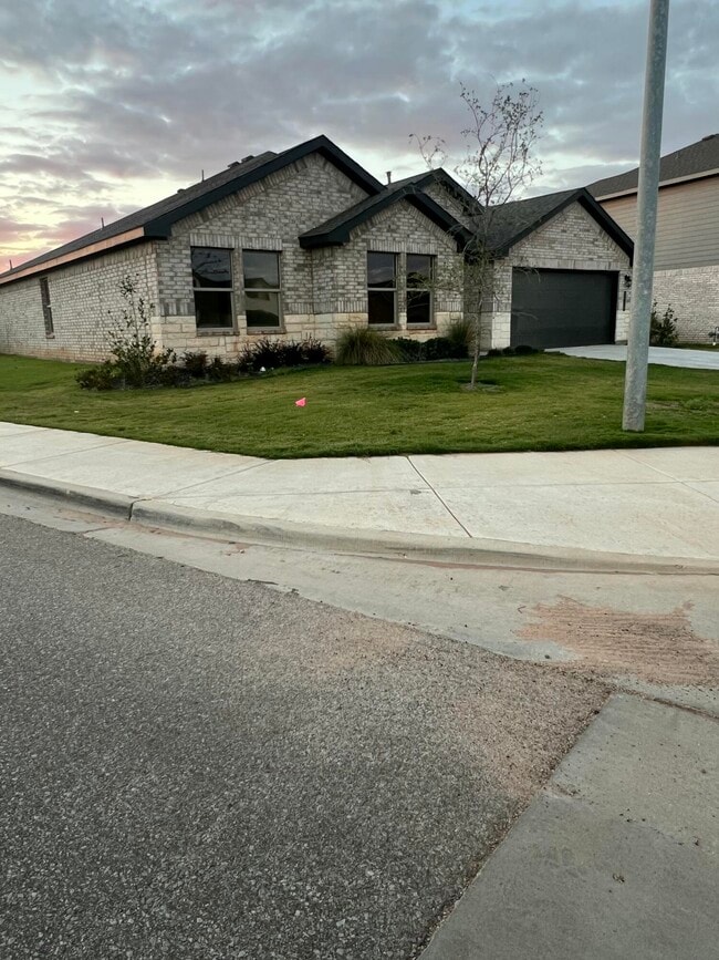 Photo - 10518 Aberdeen Ave