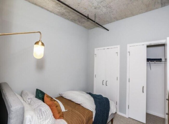 Photo - 2 bedroom in Chicago IL 60605 Condo Unit 715