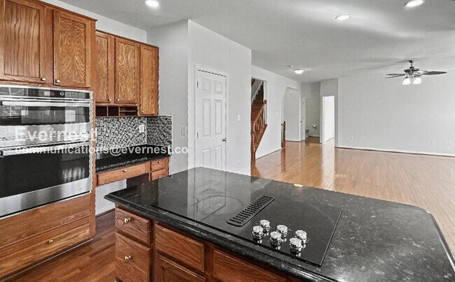 Photo - 800 Fairwood Dr