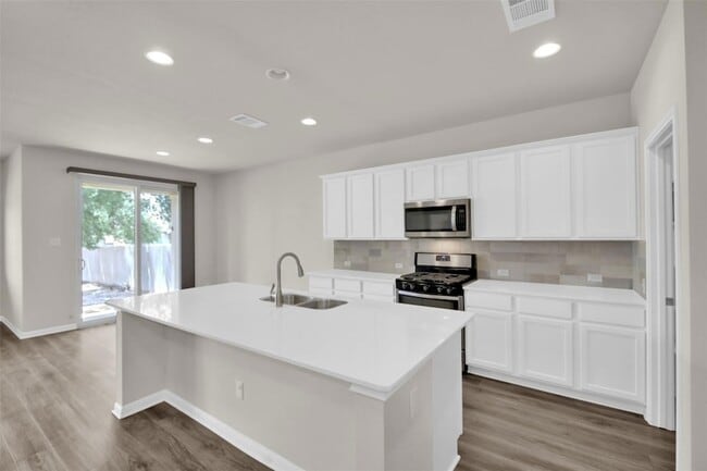 Building Photo - 1829 Chickasaw Run