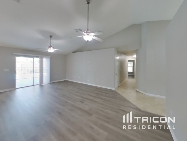 Photo - 1152 Tryon Cir