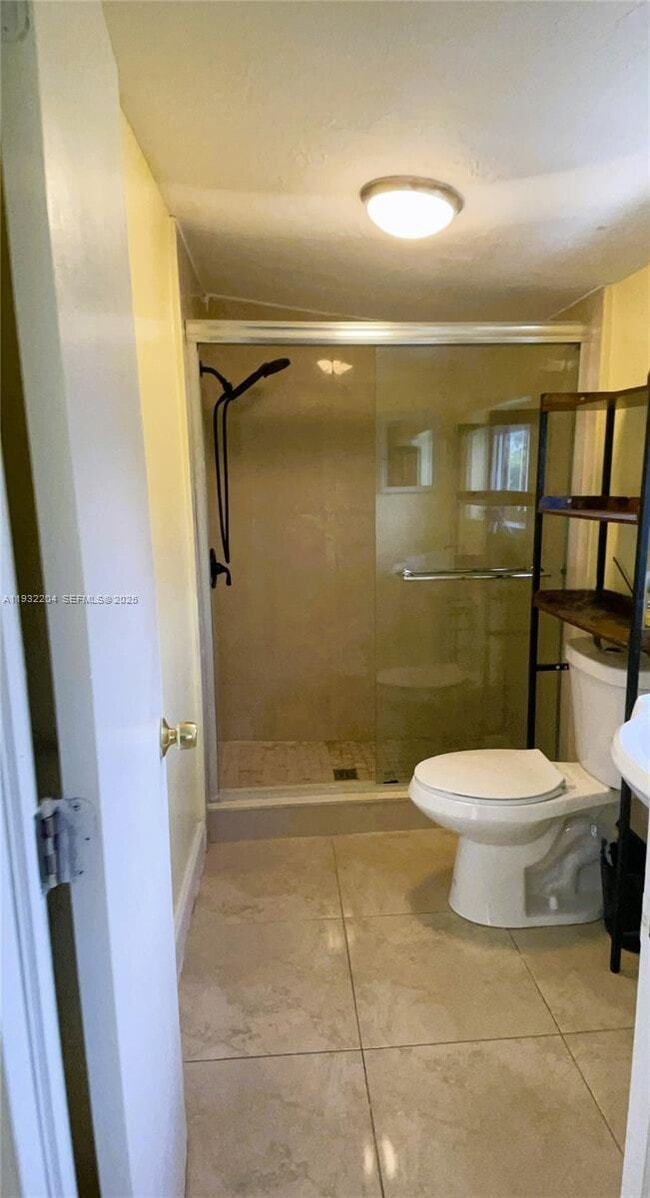 Photo - 3715 NW 194th St Unidad -