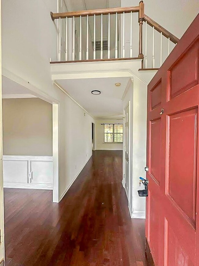 Photo - 3007 St James Pl