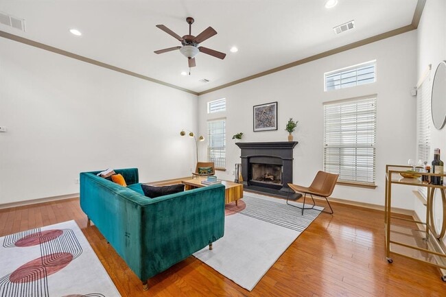 Photo - 6704 Menchaca Rd