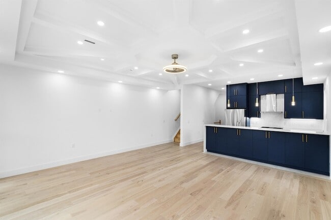 Photo - 125 Collard St