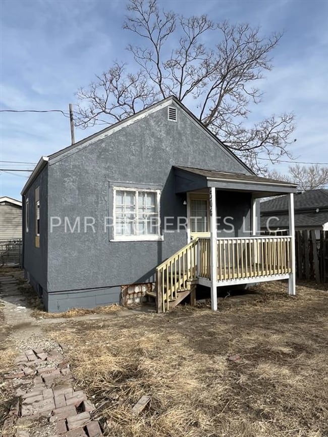 Building Photo - 1 Bedroom /1 Bathroom- House