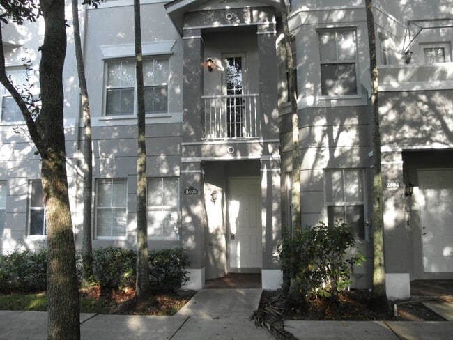 Building Photo - Shoma Townhomes