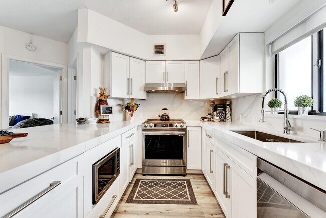 Photo - 2105 Lavers Cir Unit 507