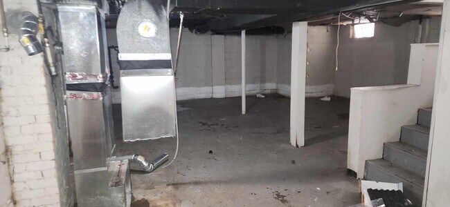 Photo - 11776 Rossiter St