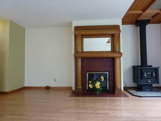 Photo - 2372 SW Cedar St Townhome