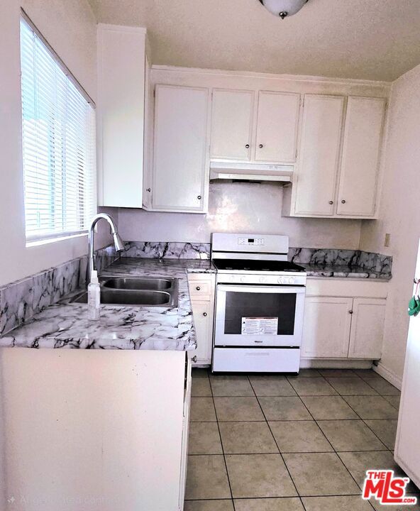 Photo - 3055 Foothill Blvd Unit 9