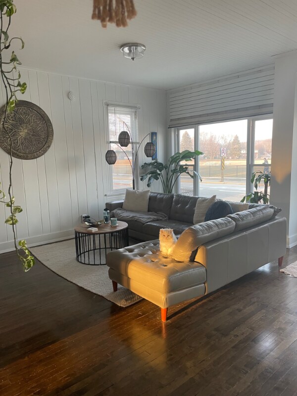 Photo - 3581 S Kinnickinnic Ave Unit 3581 S Kinnickinnic Ave