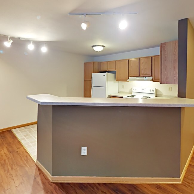 Underwood Station Apartments For Rent in Wauwatosa, WI