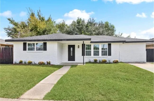 Building Photo - 4859 Bundy Rd