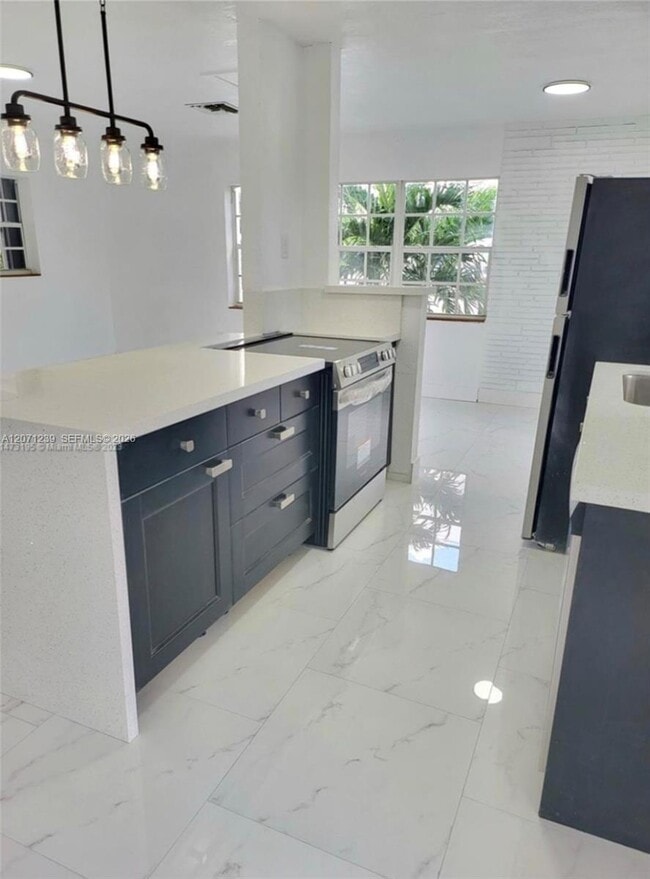 Photo - 7031 Taylor St