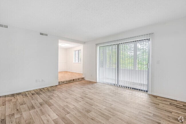 2BR, 1.5BA - 1,217SF - Living Room
