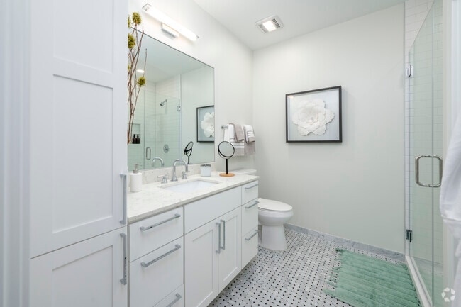 1BR, 1BA – 541SF - Bathroom