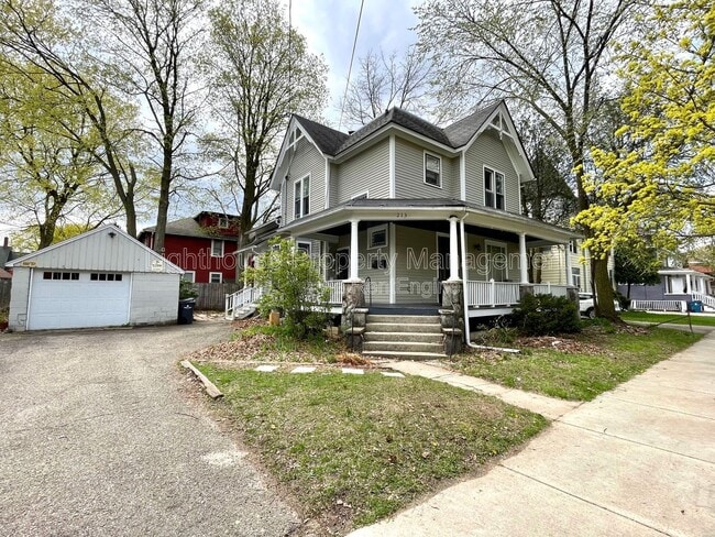 Building Photo - 213 W Vine St Unit 2