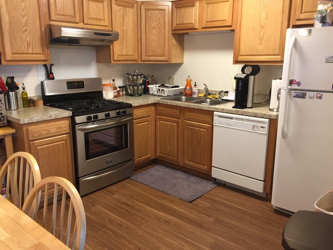 Photo - Smith Apartments @ 1010 West Clark