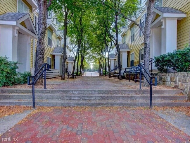 Photo - 2 br, 2 bath Condo - 6740 Davidson Street ...