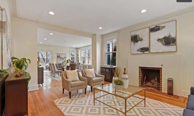 Photo - 4201 16th St NW