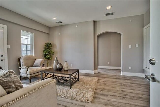 13609 Pinnacle Cir W Unit 1205